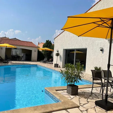 Les Pertuis Rochelais לינה וארוחת בוקר