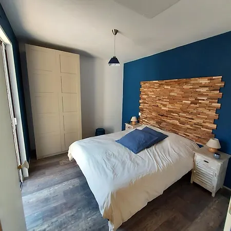 לינה וארוחת בוקר Les Pertuis Rochelais