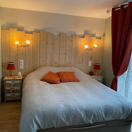 Les Pertuis Rochelais לינה וארוחת בוקר Périgny