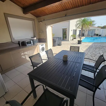Les Pertuis Rochelais Bed & Breakfast 4*