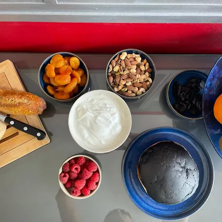 Les Pertuis Rochelais לינה וארוחת בוקר 4*