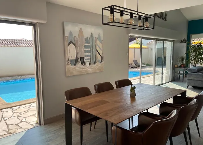 B&B Les Pertuis Rochelais 페리그니