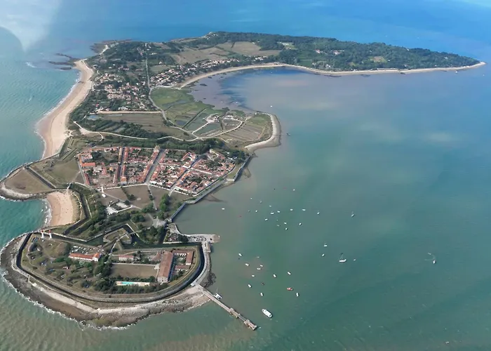 Les Pertuis Rochelais 4* 佩里尼